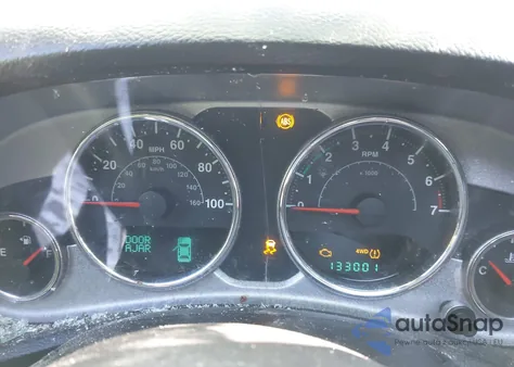 2012 Jeep Wrangler Unlimited Sahara z USA, uszkodzony, nr VIN 1C4BJWEG9CL106741